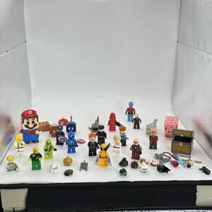 Lego Minifigures Mixed Lot of Marvel, Minecraft, & Nintendo. Plus Accessories.